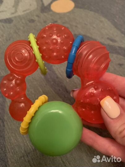 Развивающие игрушки для малышей пакетом