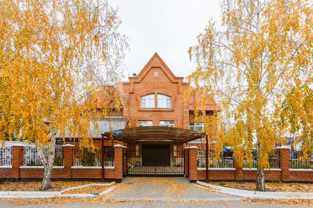 Коттедж 431,3 м² на участке 7,2 сот.