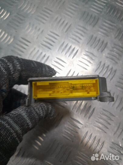 Блок управления Airbag SRS Volkswagen Golf 3