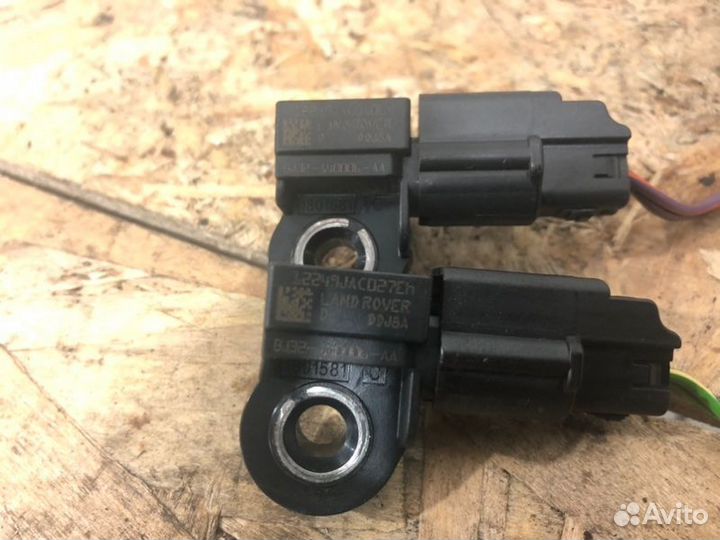 Датчик удара Jaguar Xf 1