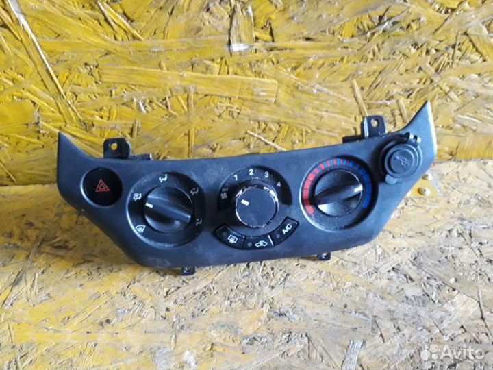 Блок управления климат-контролем (печкой)