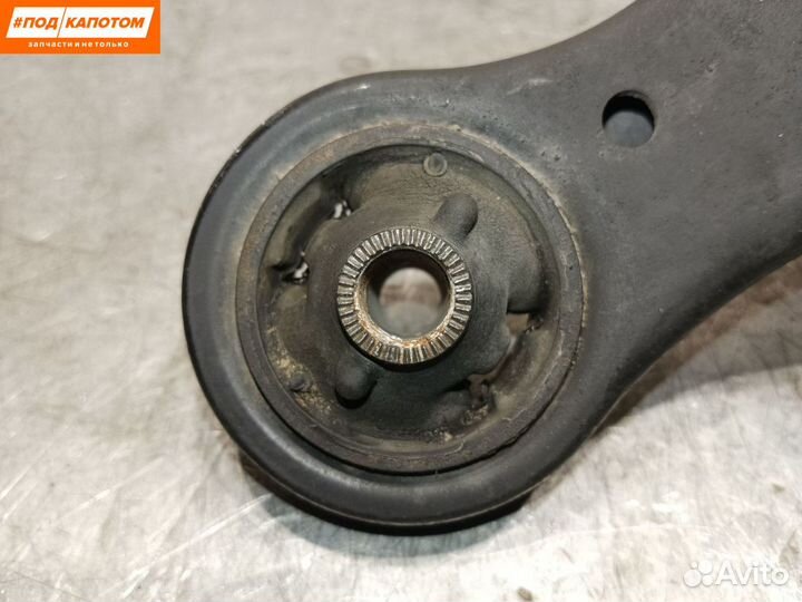 Рычаг передний правый нижний Toyota Camry XV40