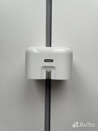 Адаптер питания Apple USB-C 20 Вт