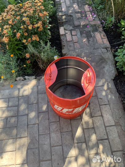 Бочки металлические 40 и 60 литров с ручками