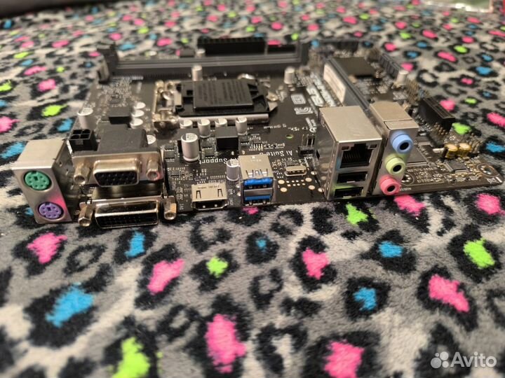 Материнская плата Asus prime h310m неисправная