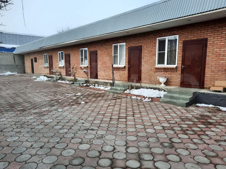 Здание, 270 м²