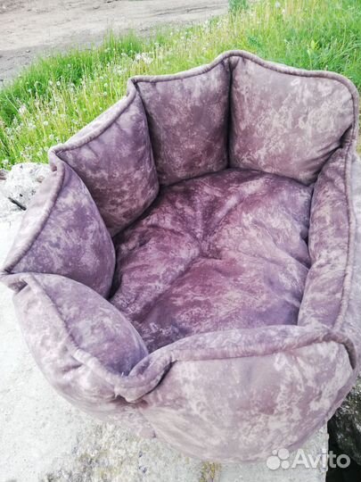 Лежанка для маленьких собак