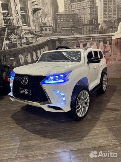 Электромобиль Lexus 570 полный привод, пульт