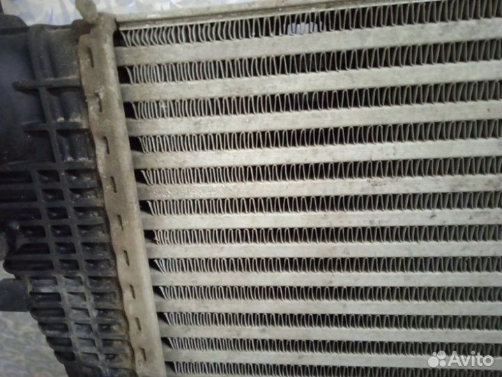 Интеркулер Volkswagen Tiguan 5N1 2.0 2010