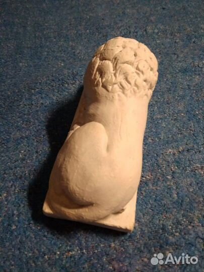 Статуэтка лев