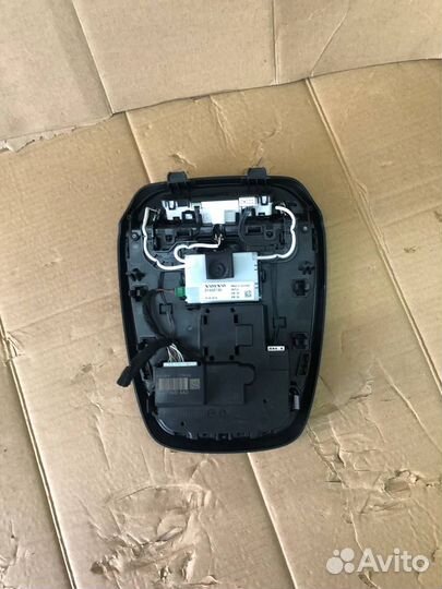 Потолочный плафон volvo XC90 31443745