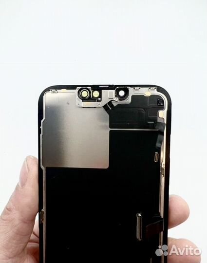 Дисплей iPhone 13