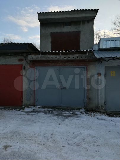 Гараж, > 30 м²