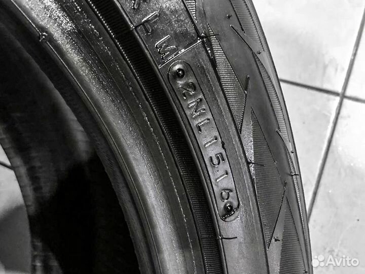 Toyo Observe G3-Ice 215/55 R17