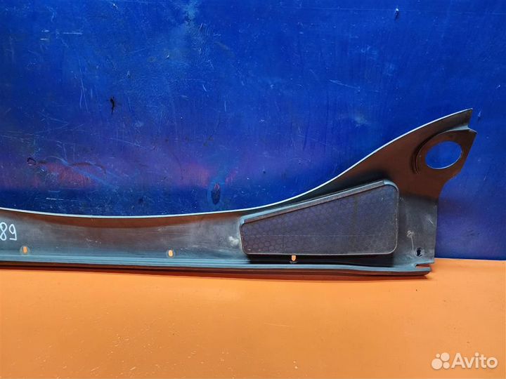 Водосток Жабо Ford Focus 3 2011-2019 1837803