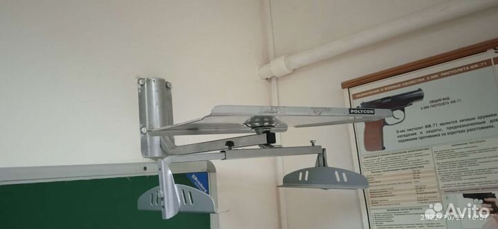 Настенный держатель для телевизора