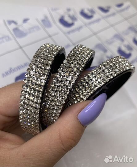 Заколка для волос со стразами