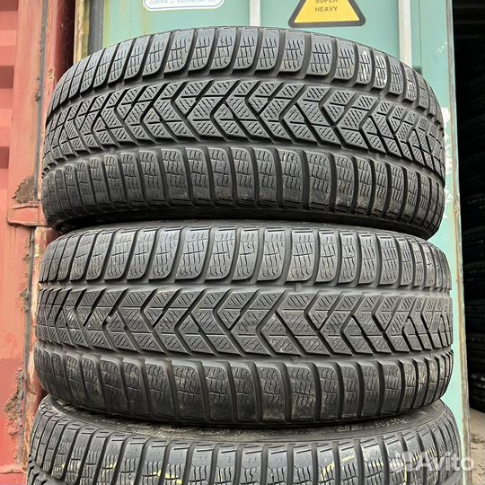 Pirelli Winter Sottozero 3 255/45 R19