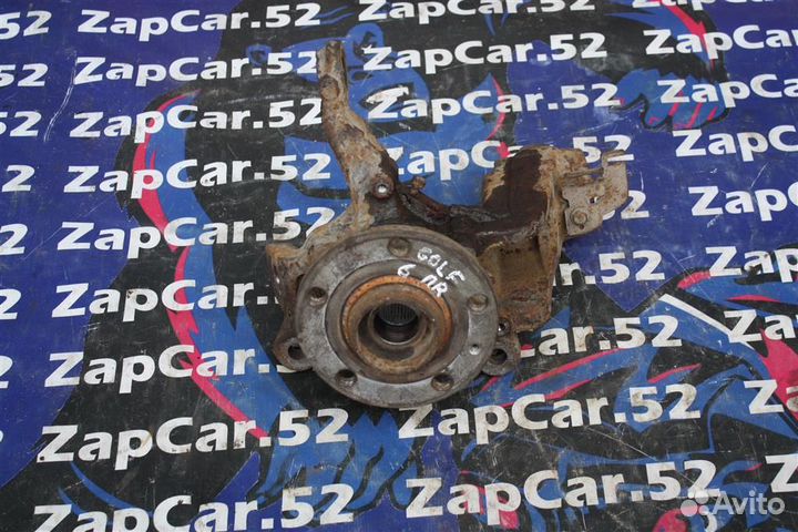 Кулак поворотный передний правый Фольксваген Голь