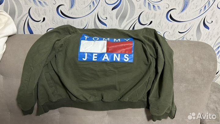 Бомбер тонкий tommy jeans