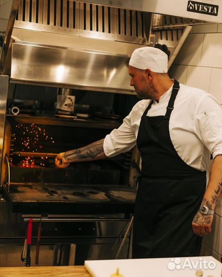 Повар горячник/Еженедельные выплаты