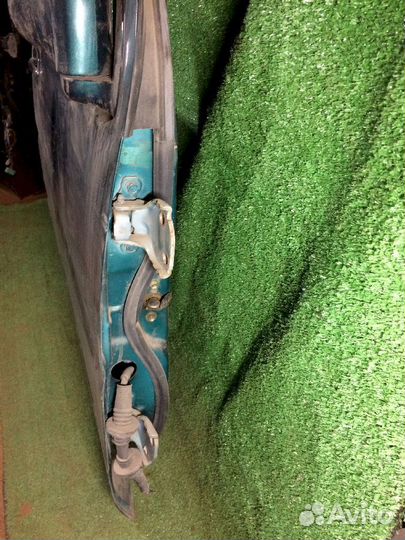 Дверь передняя правая Honda Stepwgn RF1 RF2 Зелена