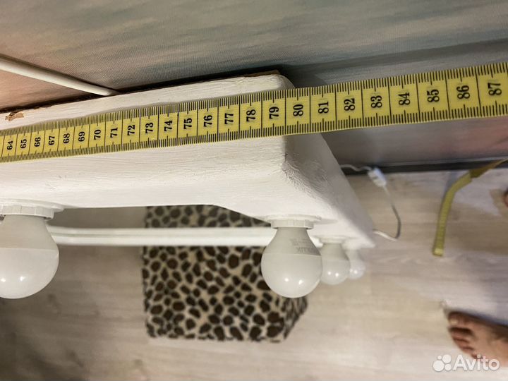 Гримерное зеркало с лампочками