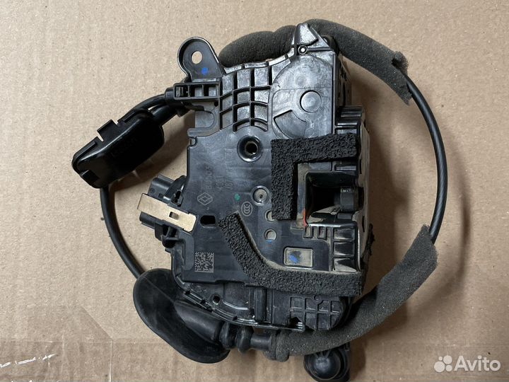 Замок передне правой двери Renault Kaptur