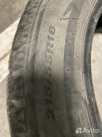 Roadstone Winguard WinSpike 215/55 R16