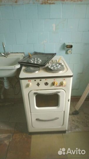 Плита электрическая Лысьва 3 комфорки - работает 1