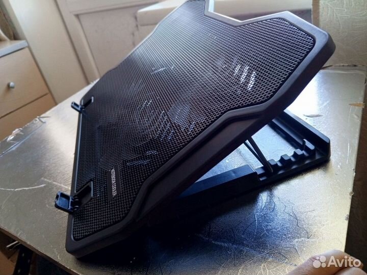 Подставка с охлаждением для ноутбука