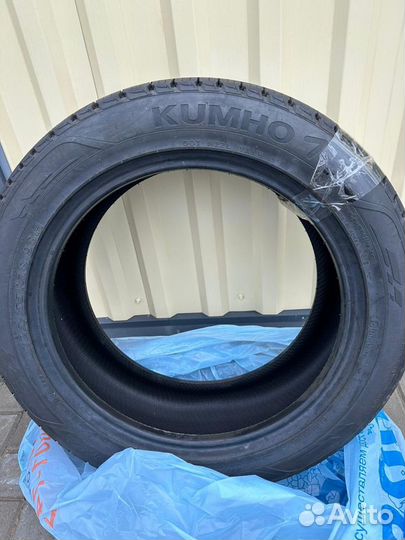 Kumho Crugen Premium KL33 225/55 R18