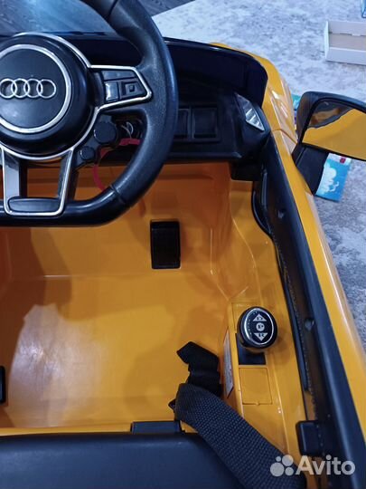 Электромобиль детский продам