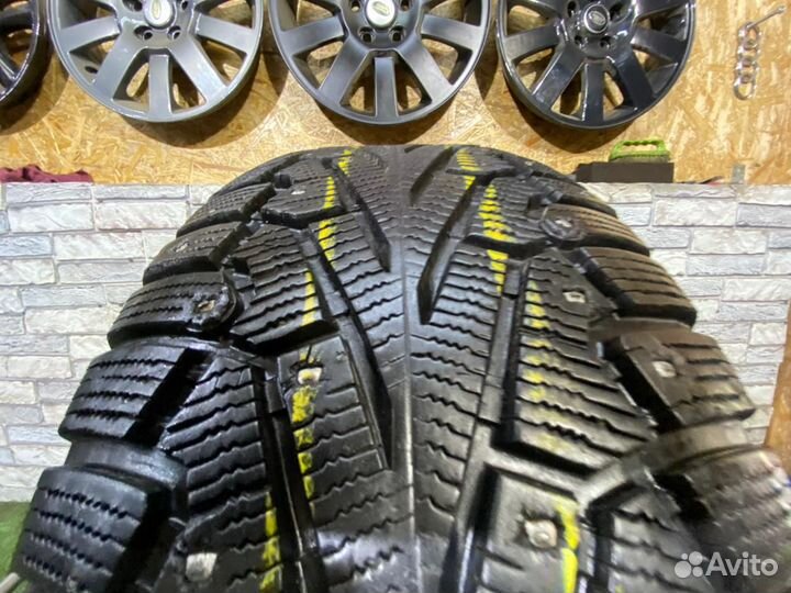 Pirelli Ice Zero 245/45 R20