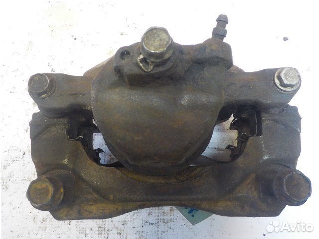 Суппорт передний правый Toyota Camry ACV30L 1MZ FE