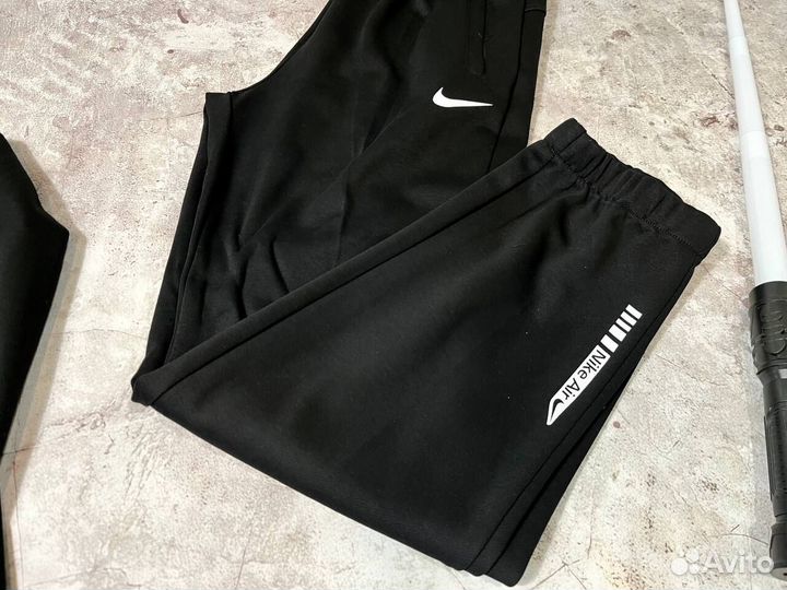 Спортивные костюмы Nike