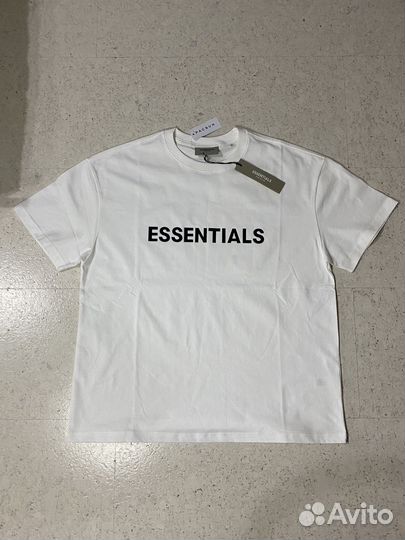 Футболка Essentials