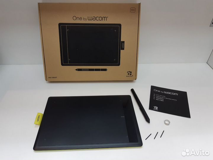 Планшет графический Wacom One M (Medium) CTL-671