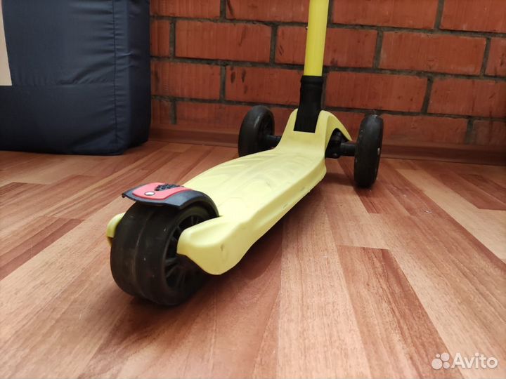 Самокат детский трехколесный