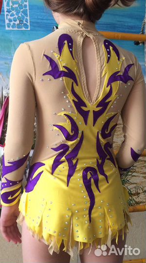 Гимнастический костюм для выступлений со стразами