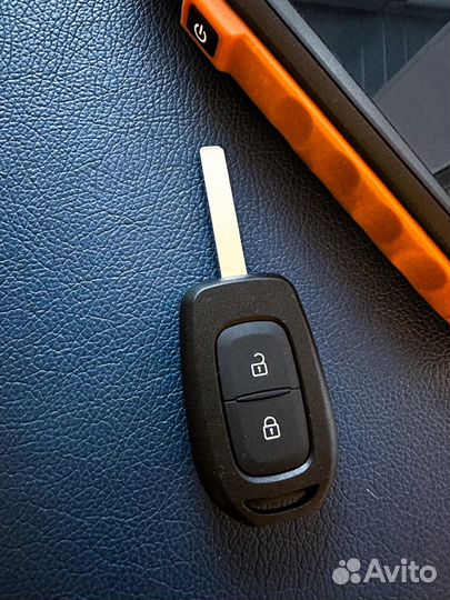 Ключ Renault Sandero Logan Duster Trafic Clio4