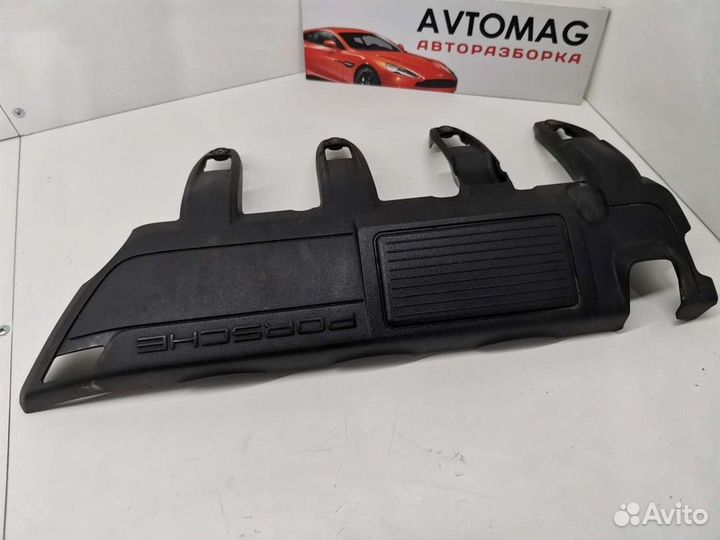 Крышка двигателя правая декоративная