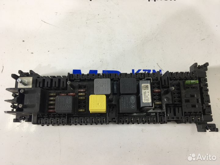Блок реле в салоне Mercedes W176 W246 000082