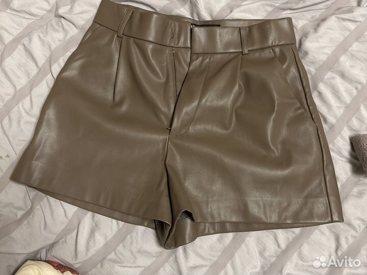 Кожаные шорты