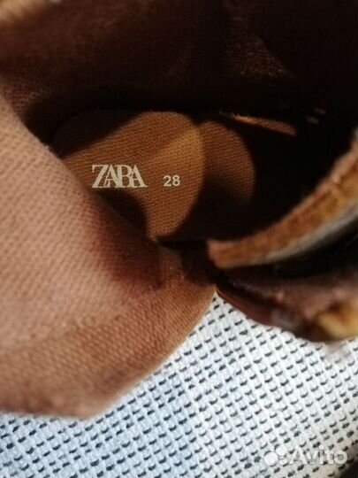 Ботинки Zara новые 28