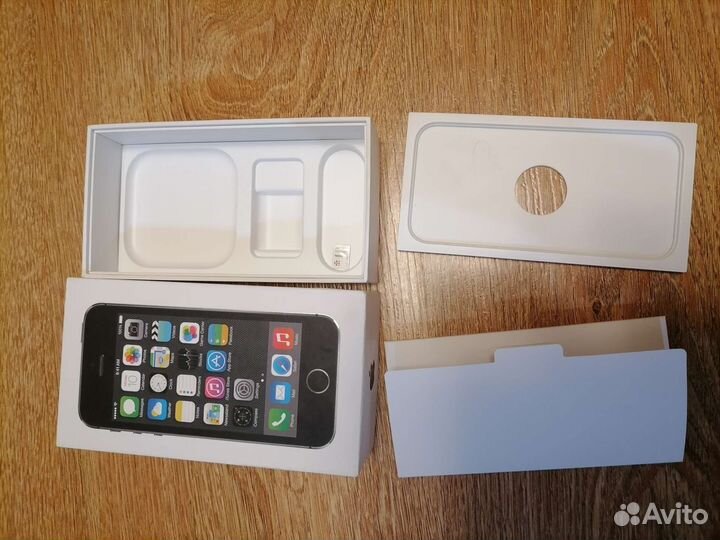 Коробка от iPhone 5s