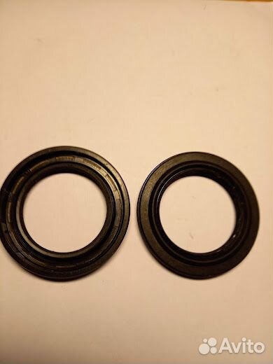 Сальники полуоси заднего моста