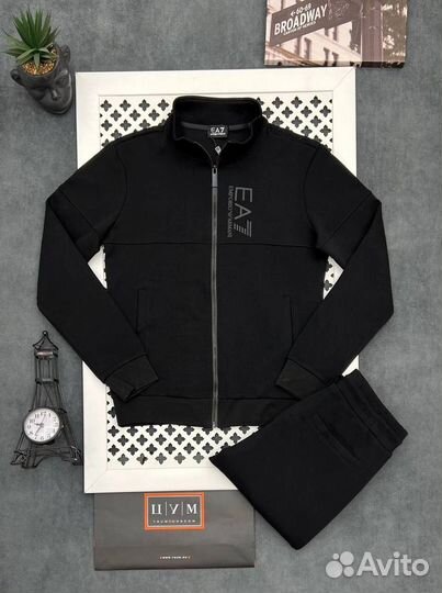 Спортивный костюм мужской ea7