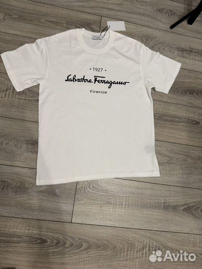 Футболка Salvatore Ferragamo