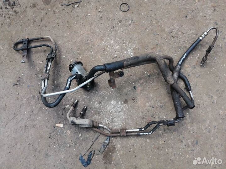 Трубка гур бачок Джили Эмгранд emgrand